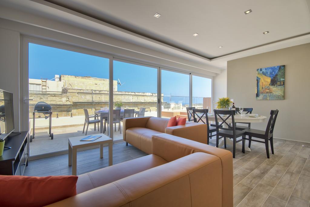 Valletta Luxe 3-Bedroom Duplex Penthouse With Sea View Terrace And Jacuzzi Exterior foto