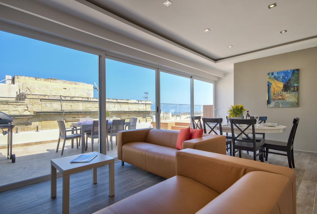 Valletta Luxe 3-Bedroom Duplex Penthouse With Sea View Terrace And Jacuzzi Exterior foto